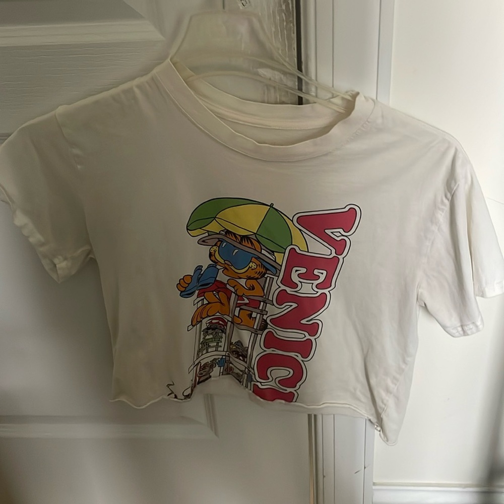 cropped tee